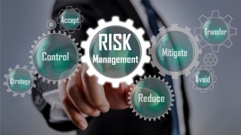 How Benefits Administration Services Reduce Legal and Regulatory Risks