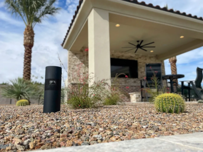 How to Choose the Best Speakers for Outdoor Projector Events